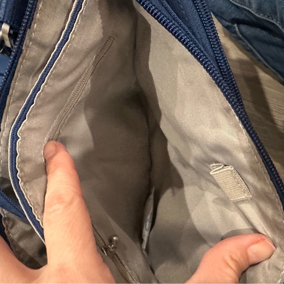 Baggallini Everything Cross Body Travel Bag - Picture 9 of 11